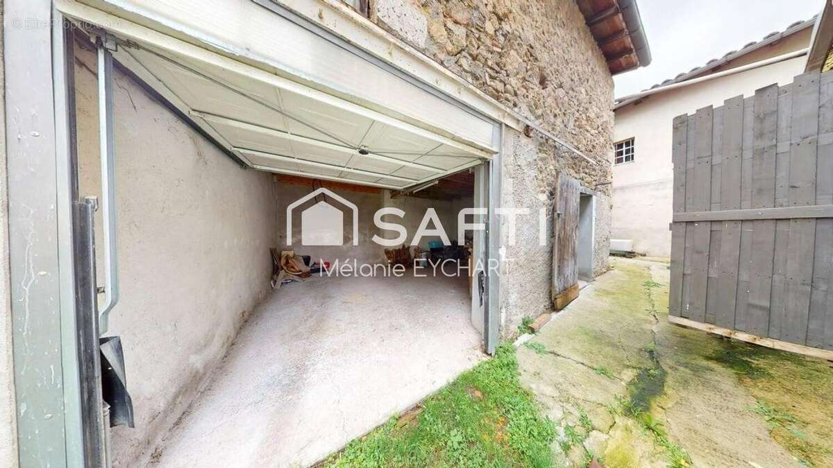 Maison 215 m² à Manot  - photo 6