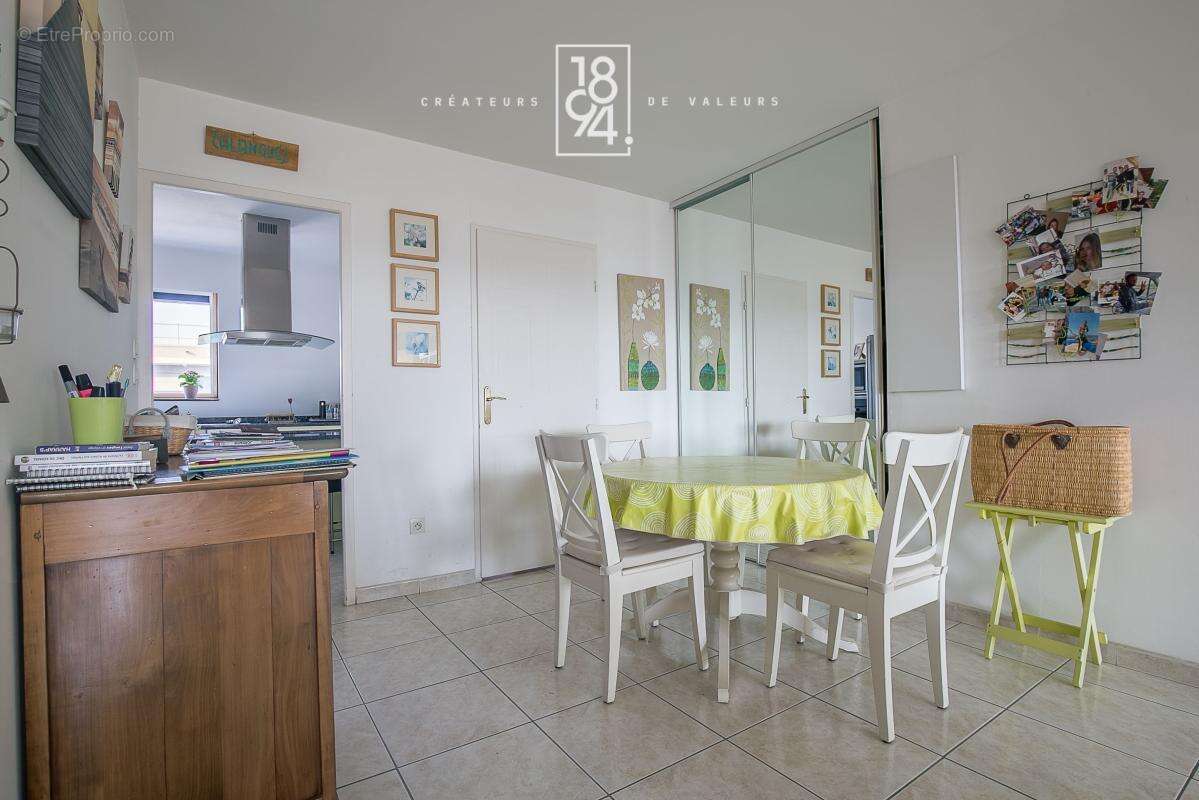 Appartement à MARSEILLE-8E