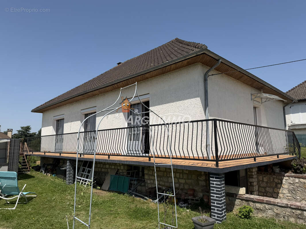 Maison à SAINT-CALAIS