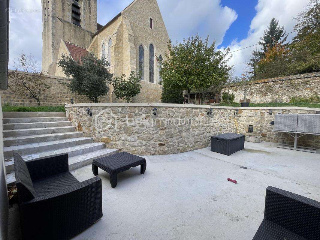 Maison à SAINT-GERMAIN-LAVAL