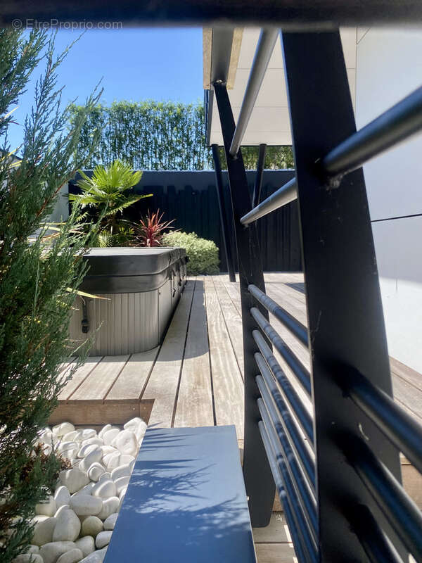 Maison à VAUX-SUR-MER