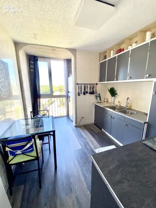 Appartement 81 m² à Le Pontet  - photo 6