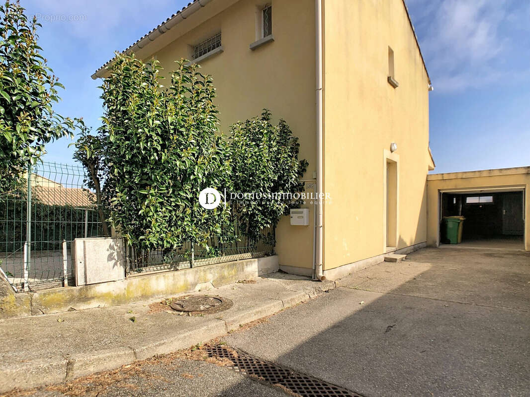 Maison à SAINT-SATURNIN-LES-AVIGNON