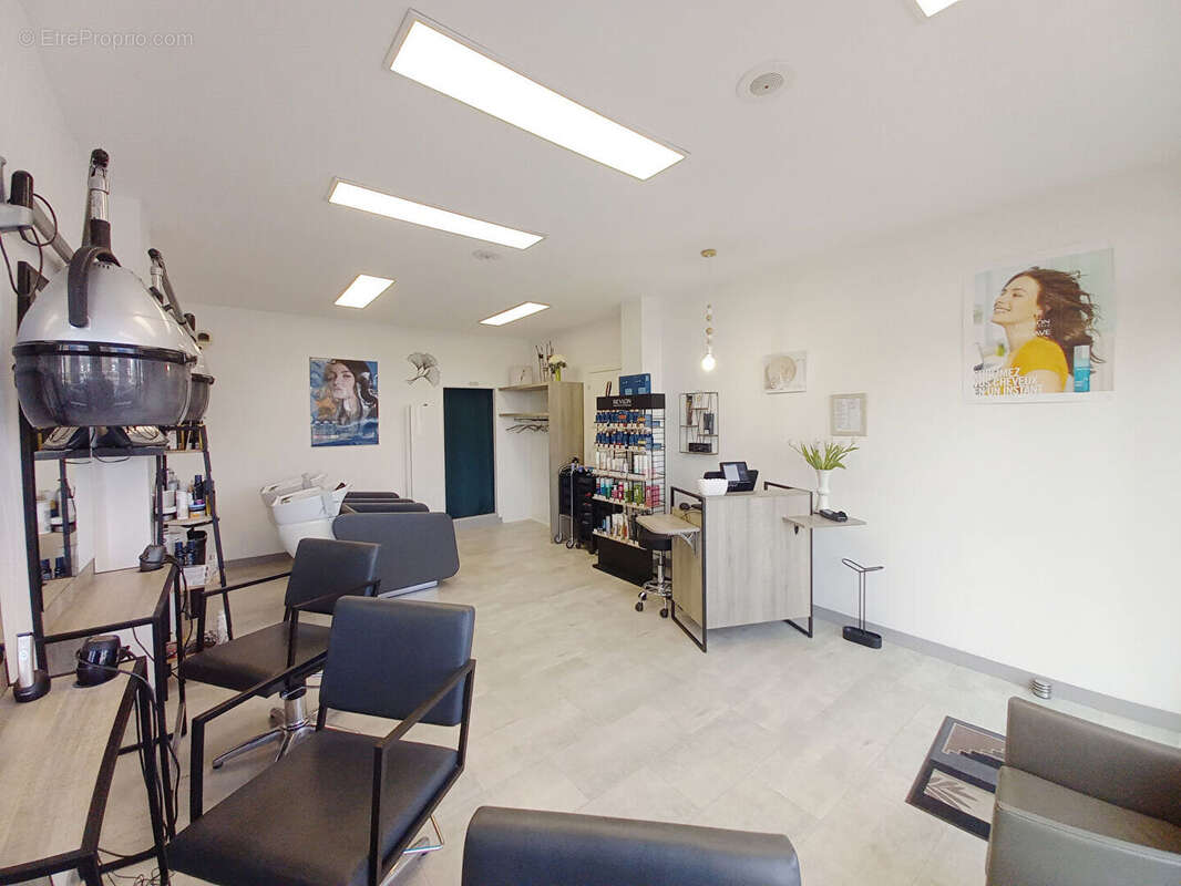 Commerce à FOUGERES