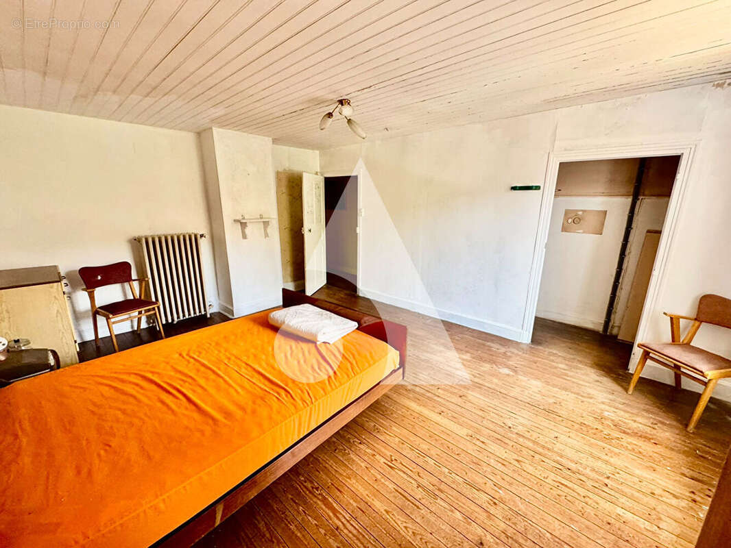 Agréable maison de village  avec garage et jardin à GONAINCOURT - photo 5