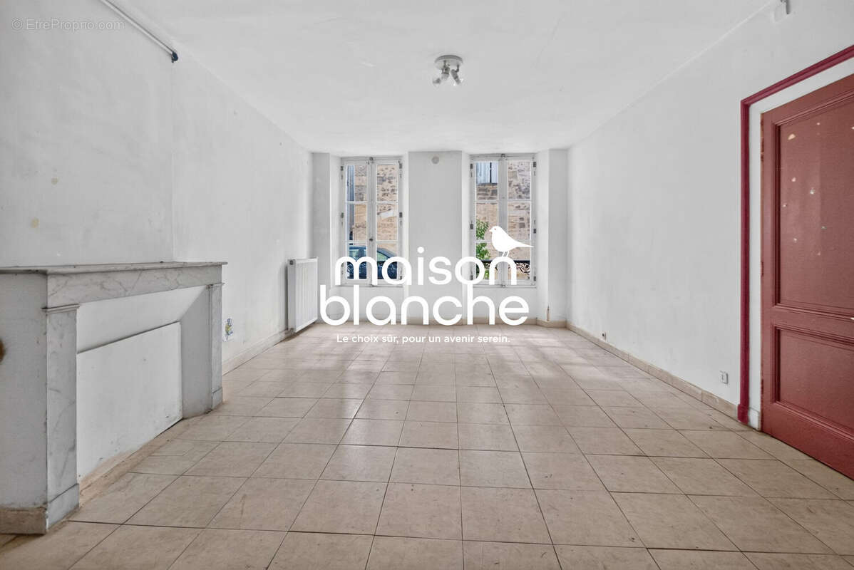 Maison 186 m² à Castillon-La-Bataille  - photo 6