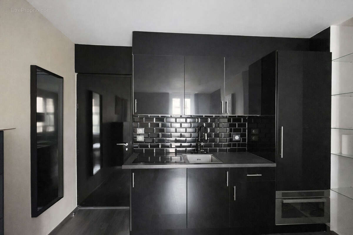 Appartement à PARIS-11E