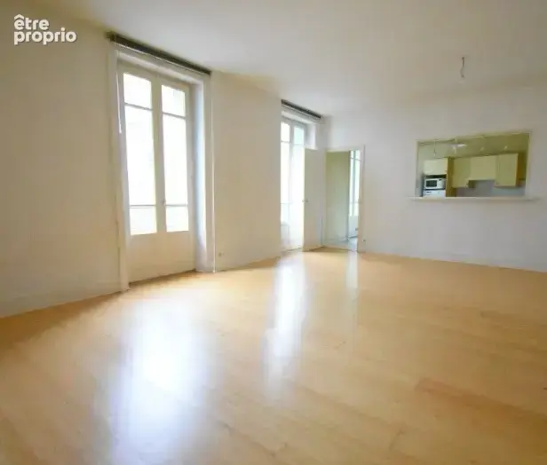 Vichy centre, quartier Opéra / Parcs des sources, T3 de 104 m2 - photo 5