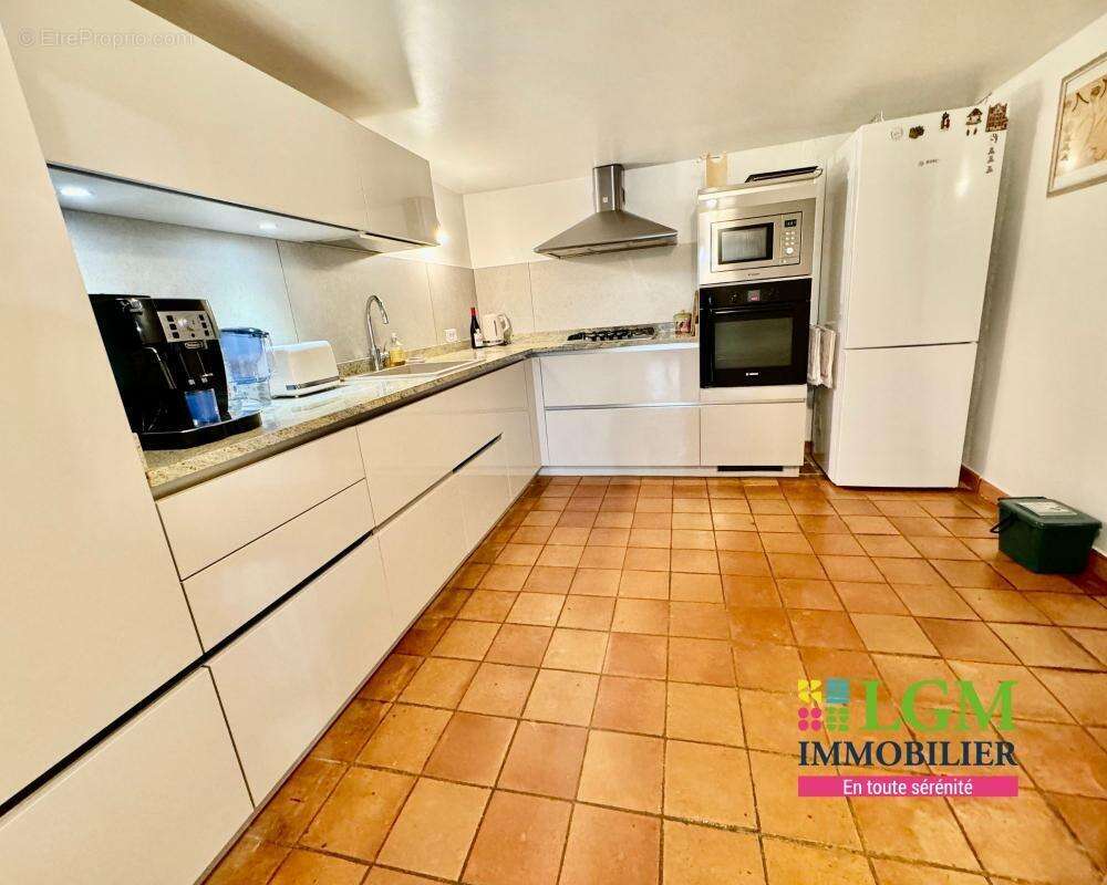 Maison à PLAN-DE-LA-TOUR