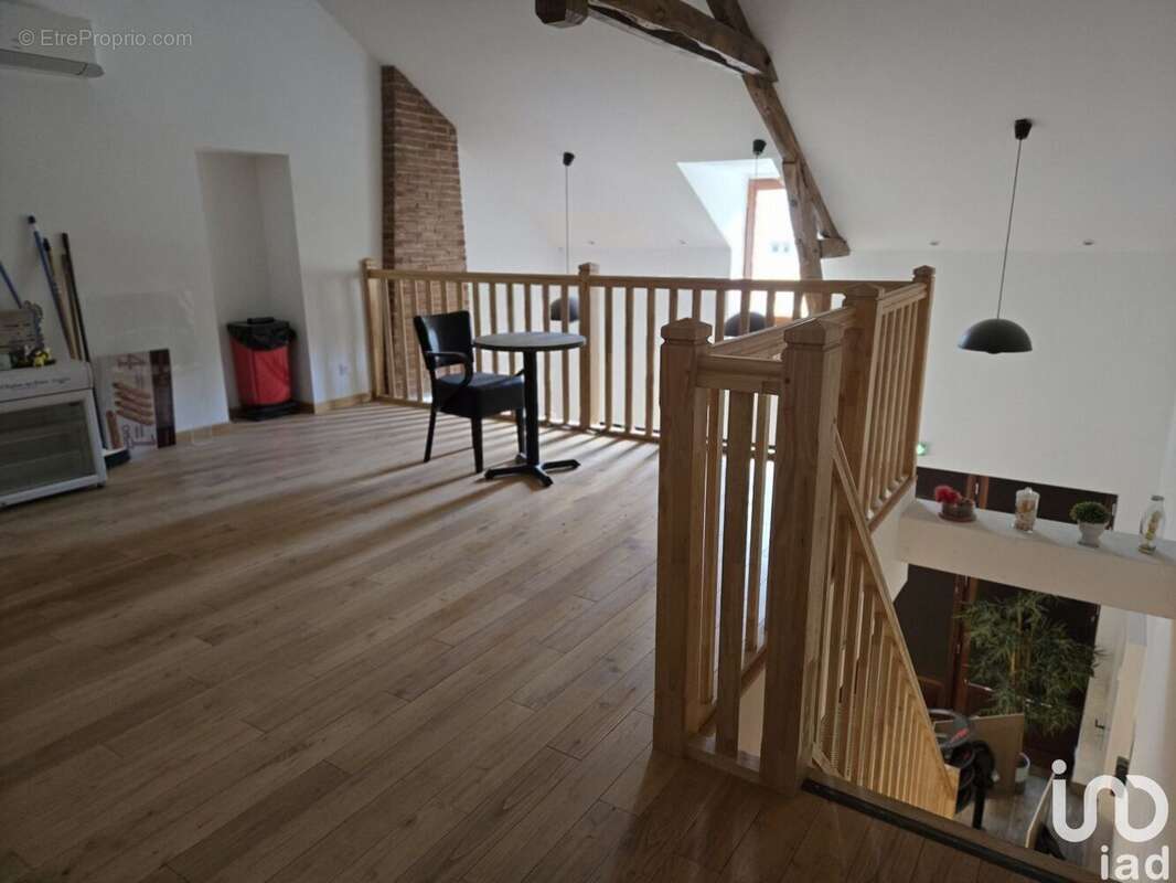 Photo 4 - Commerce à COUZE-ET-SAINT-FRONT