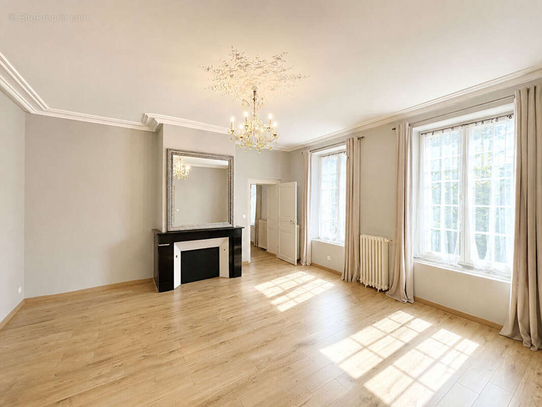 Appartement à CHARLEVILLE-MEZIERES