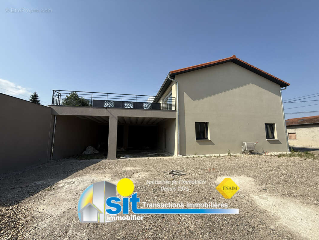 Appartement à COMMUNAY