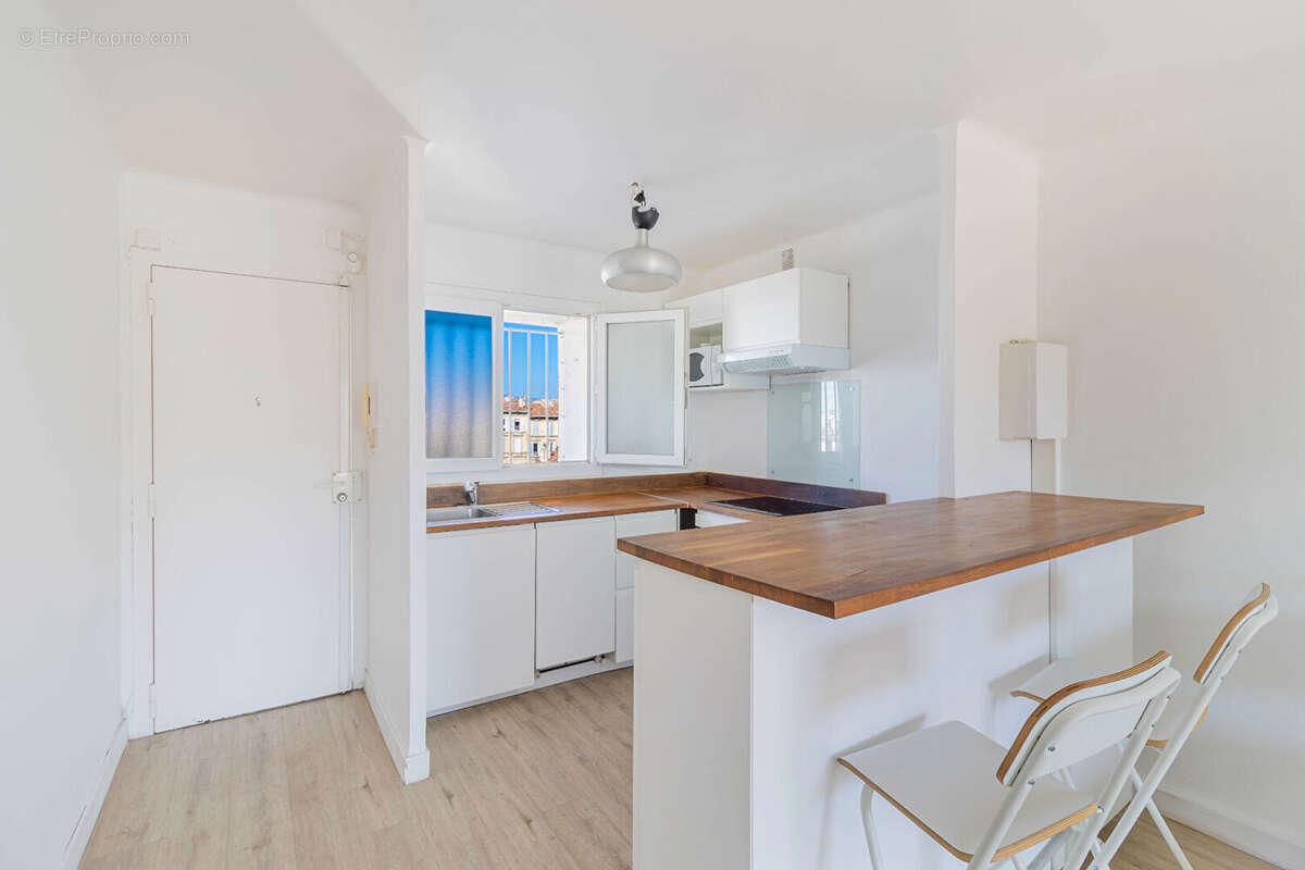 Appartement à MARSEILLE-6E