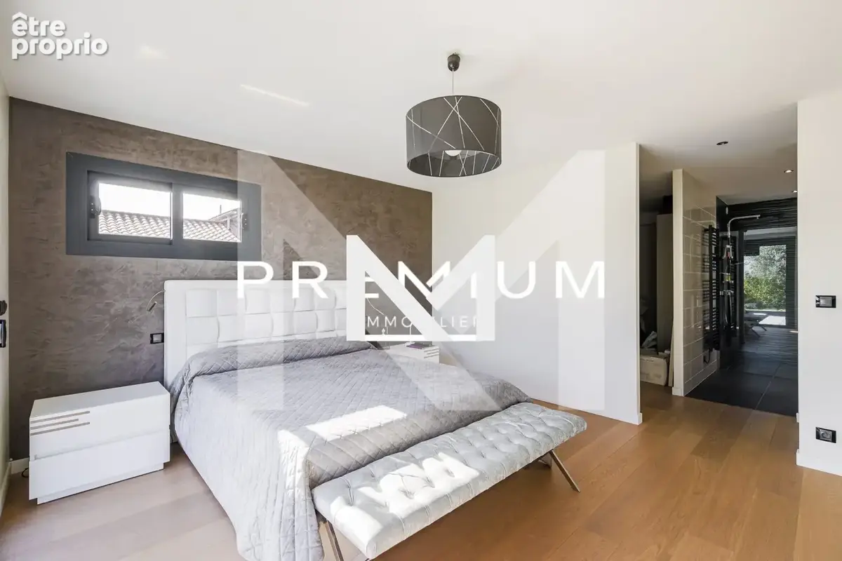 Maison 8 pièces 249 m² à vendre à Saint-Ismier (38330) - photo 8