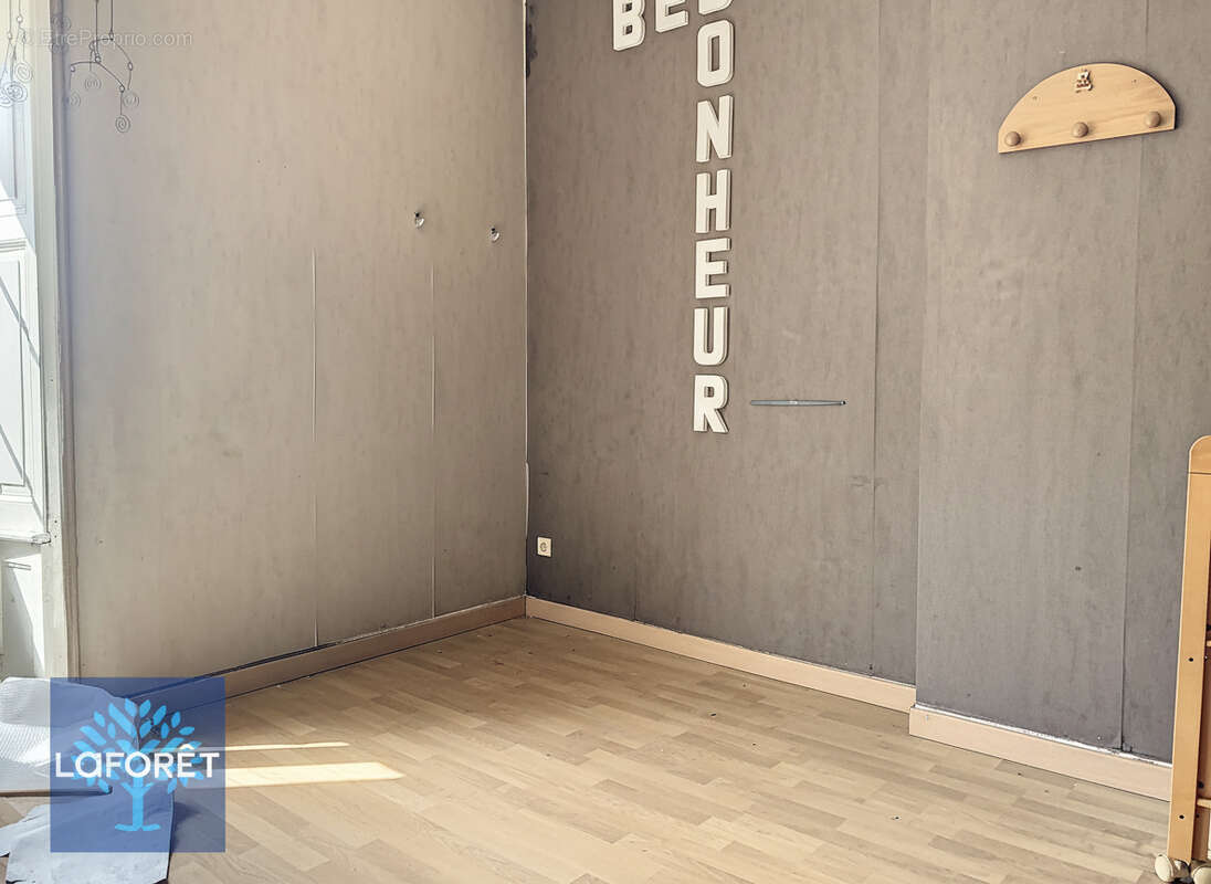 Maison à LOUVIGNE-DU-DESERT