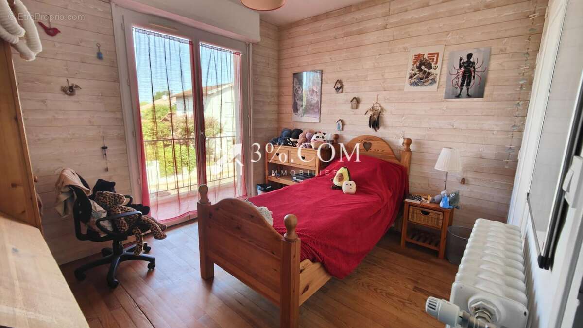 Maison à SAINT-PIERRE-DU-MONT