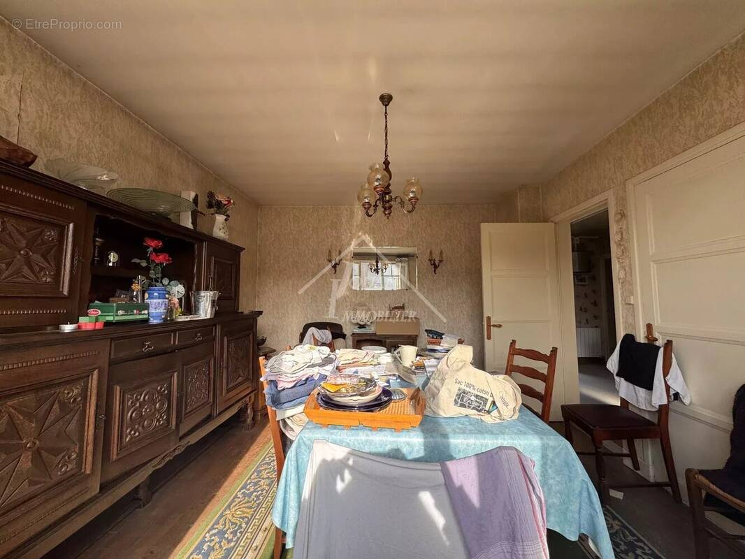 Maison à DOMPIERRE-SUR-BESBRE