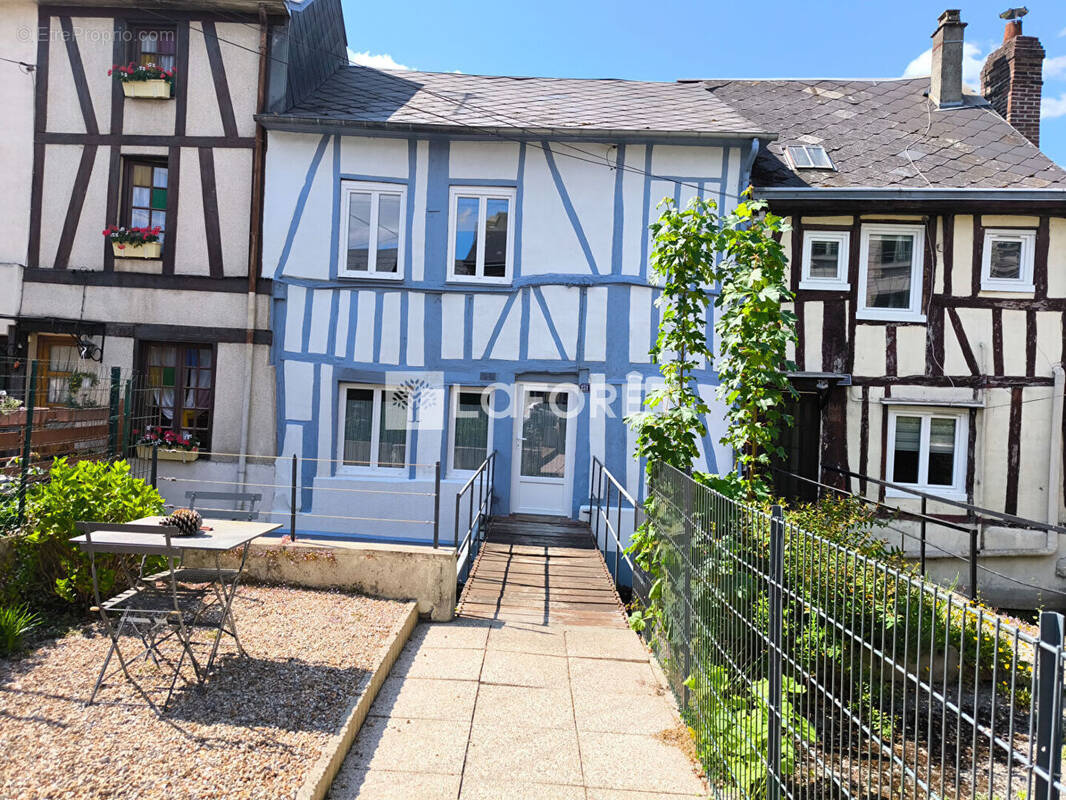 Maison à SAINT-LEGER-DU-BOURG-DENIS