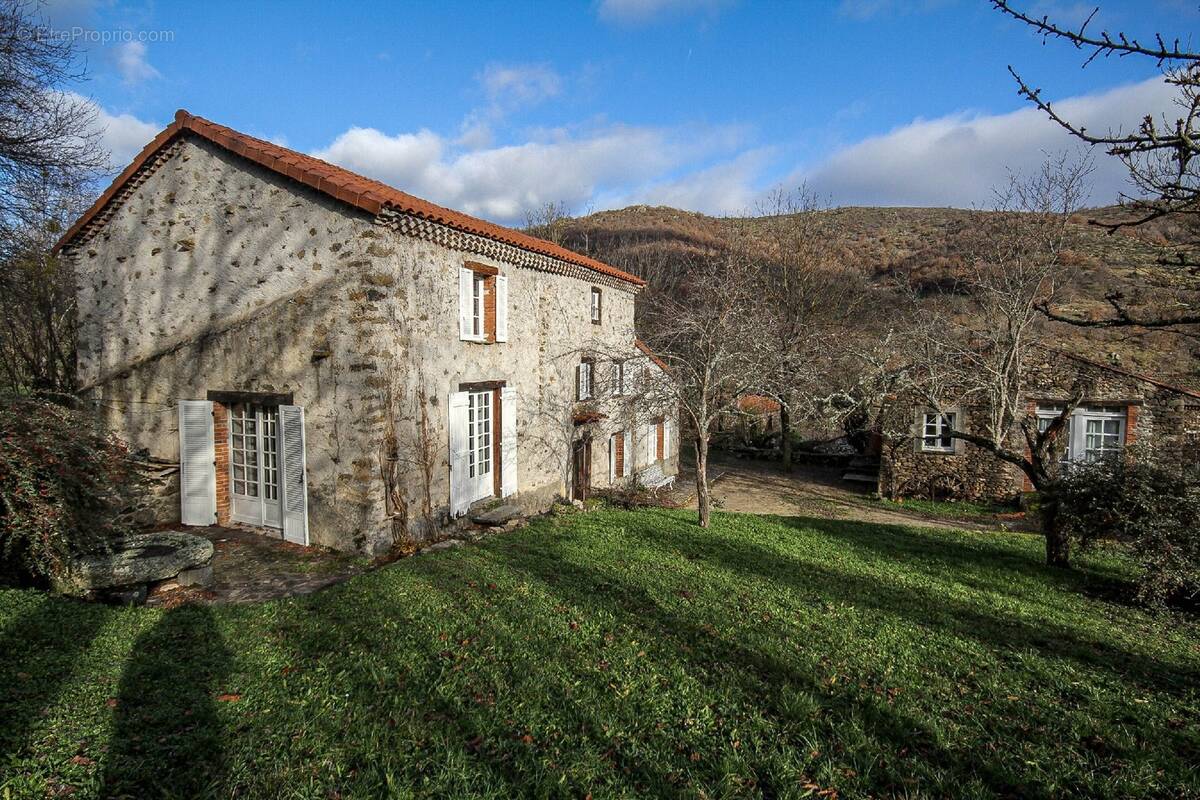 Maison à VILLENEUVE-D&#039;ALLIER