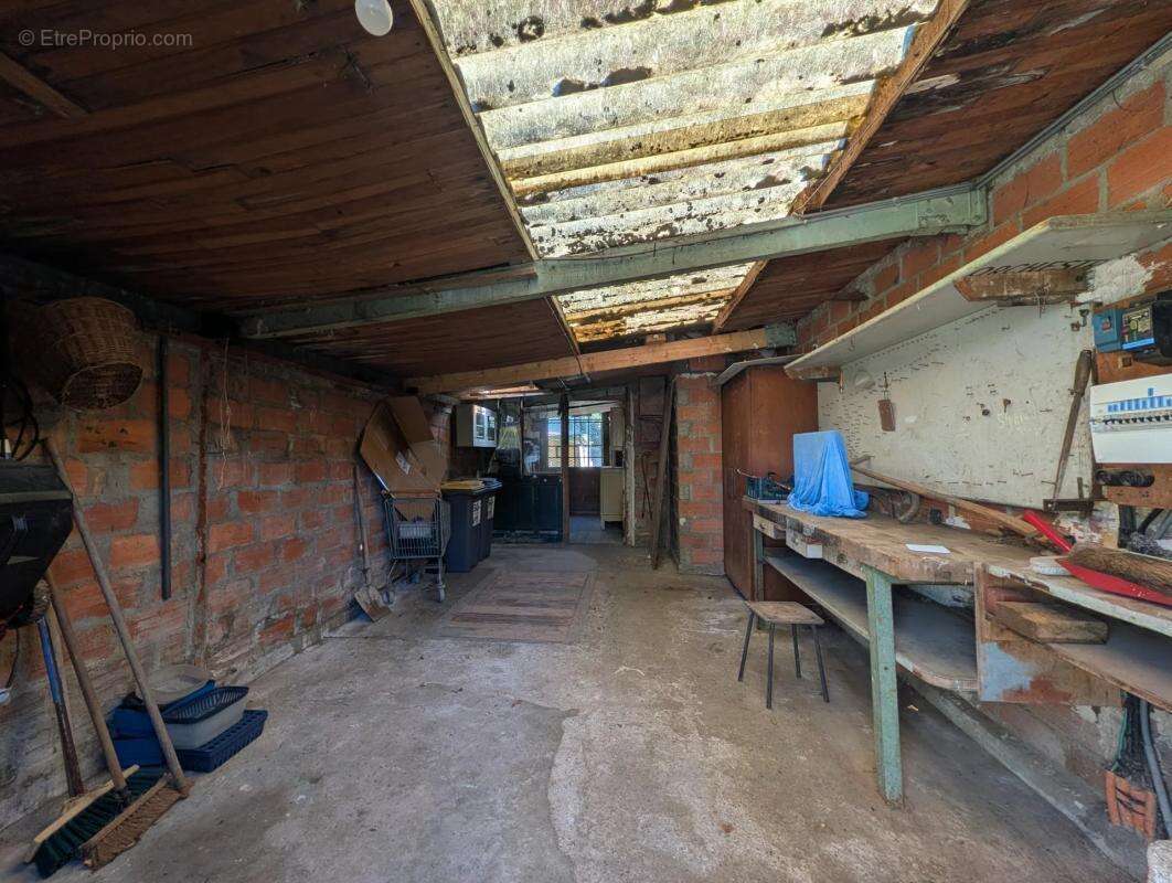 Maison à LES CLAYES-SOUS-BOIS