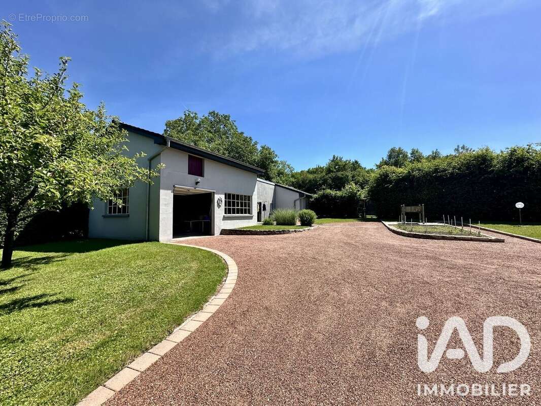 Maison 116 m² à Avricourt  - photo 2