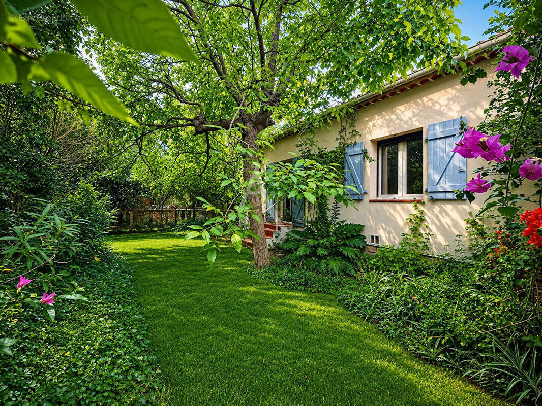 Maison à CARQUEIRANNE