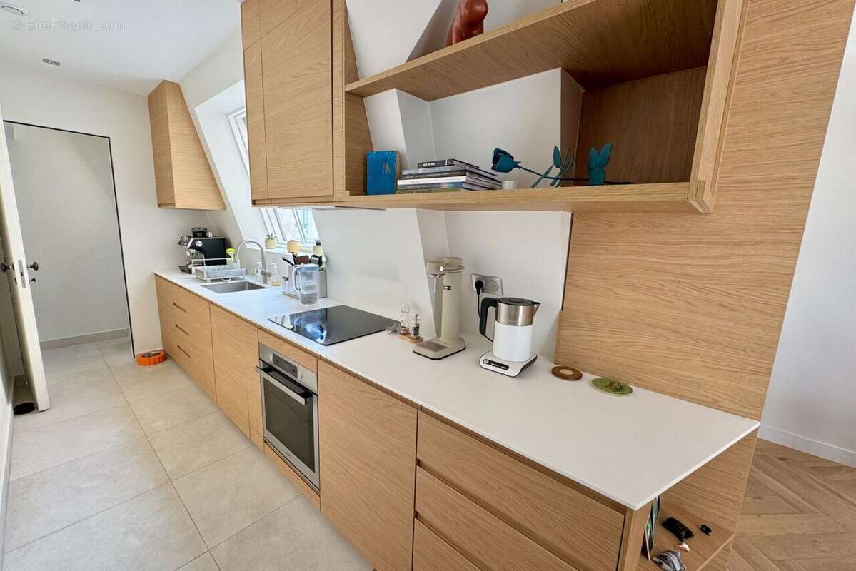 Appartement à PARIS-8E