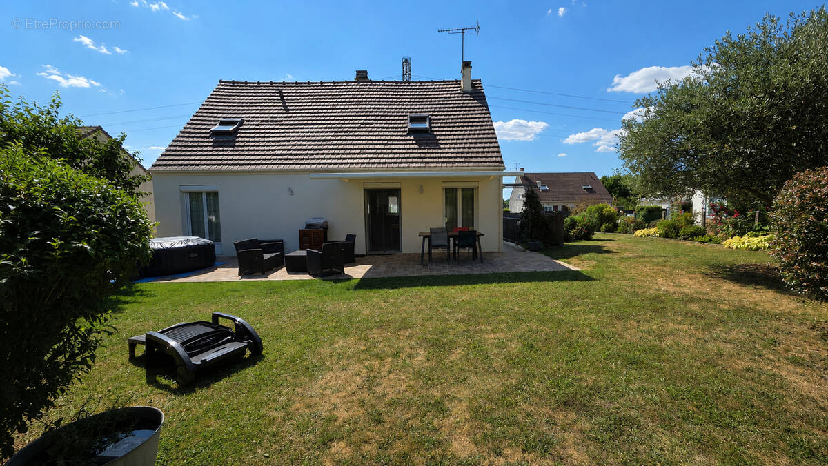 Maison à VILLERS-SOUS-SAINT-LEU