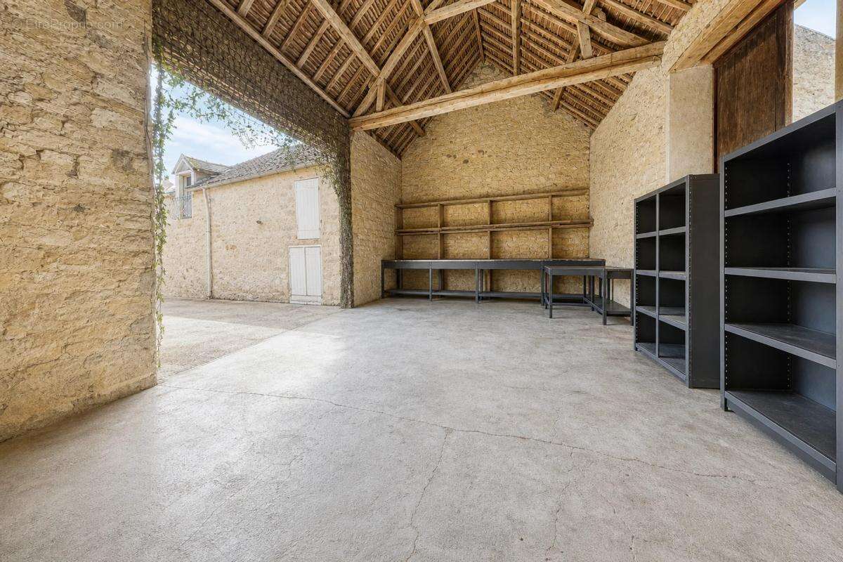 Maison à ESMANS