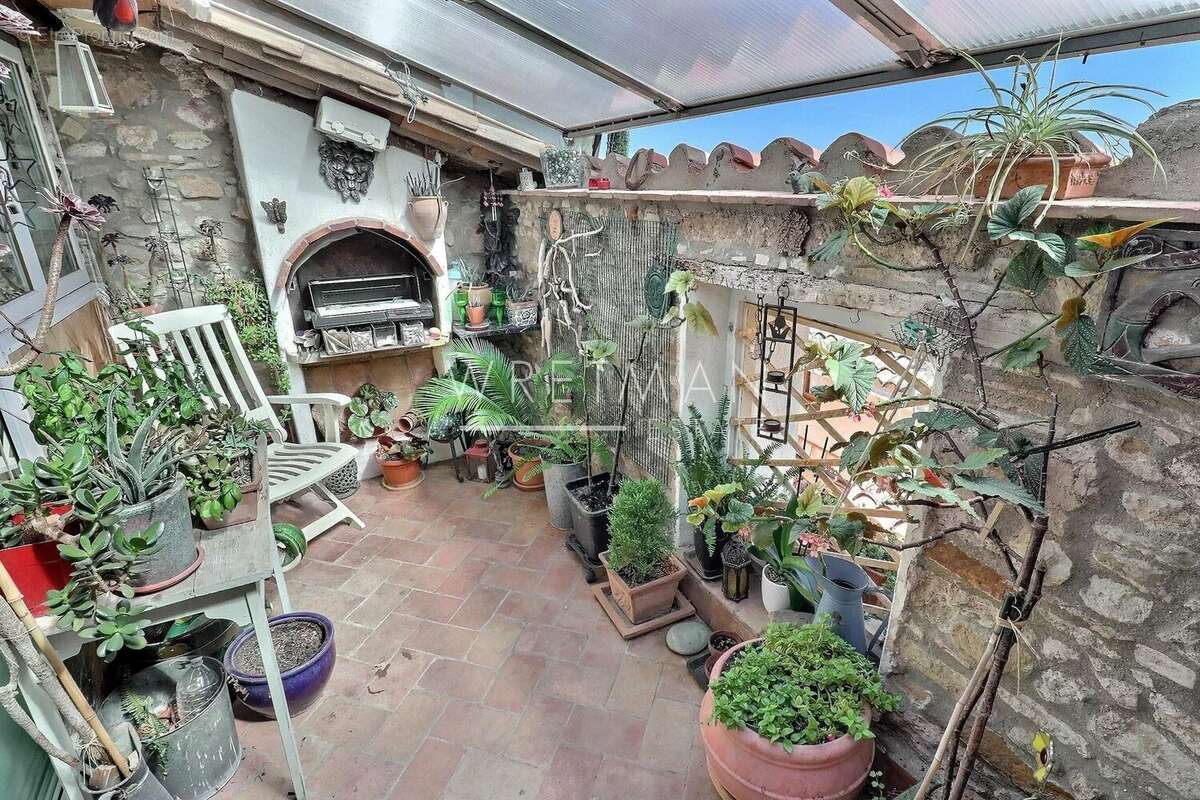 Maison à ROQUEBRUNE-SUR-ARGENS