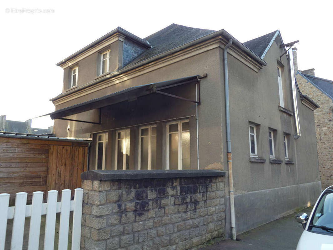 Appartement à SAINT-HILAIRE-DU-HARCOUET