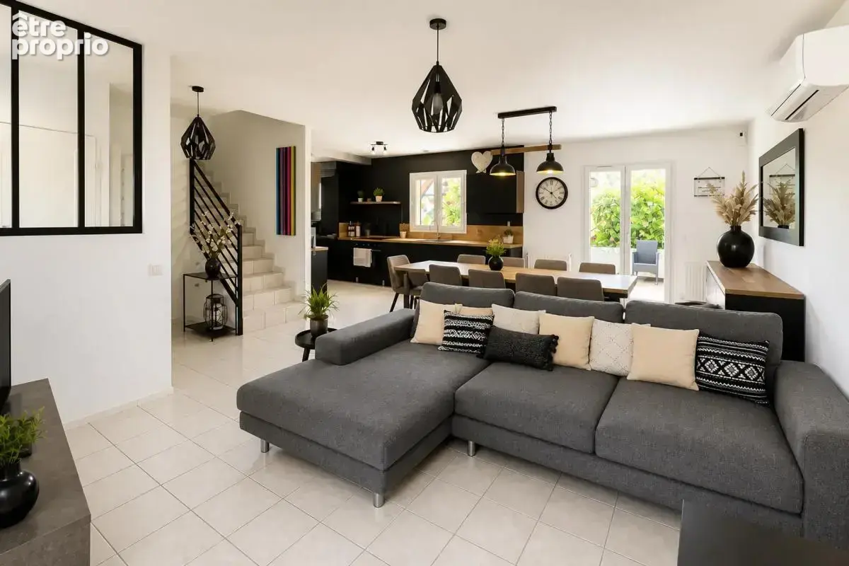 Maison de 6 pièces de 128 m² à Saint-Savin - photo 5