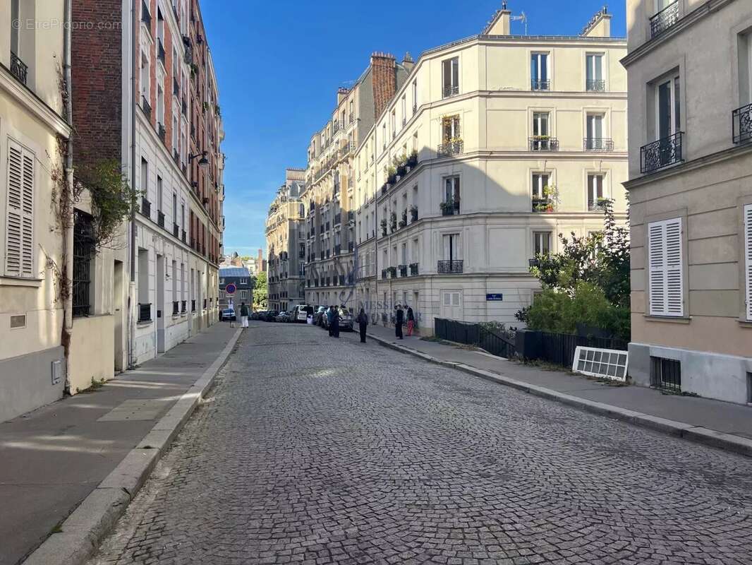 Appartement à PARIS-18E