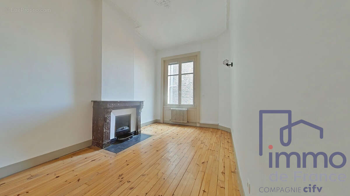 Appartement 92 m² à Saint-Etienne  - photo 4