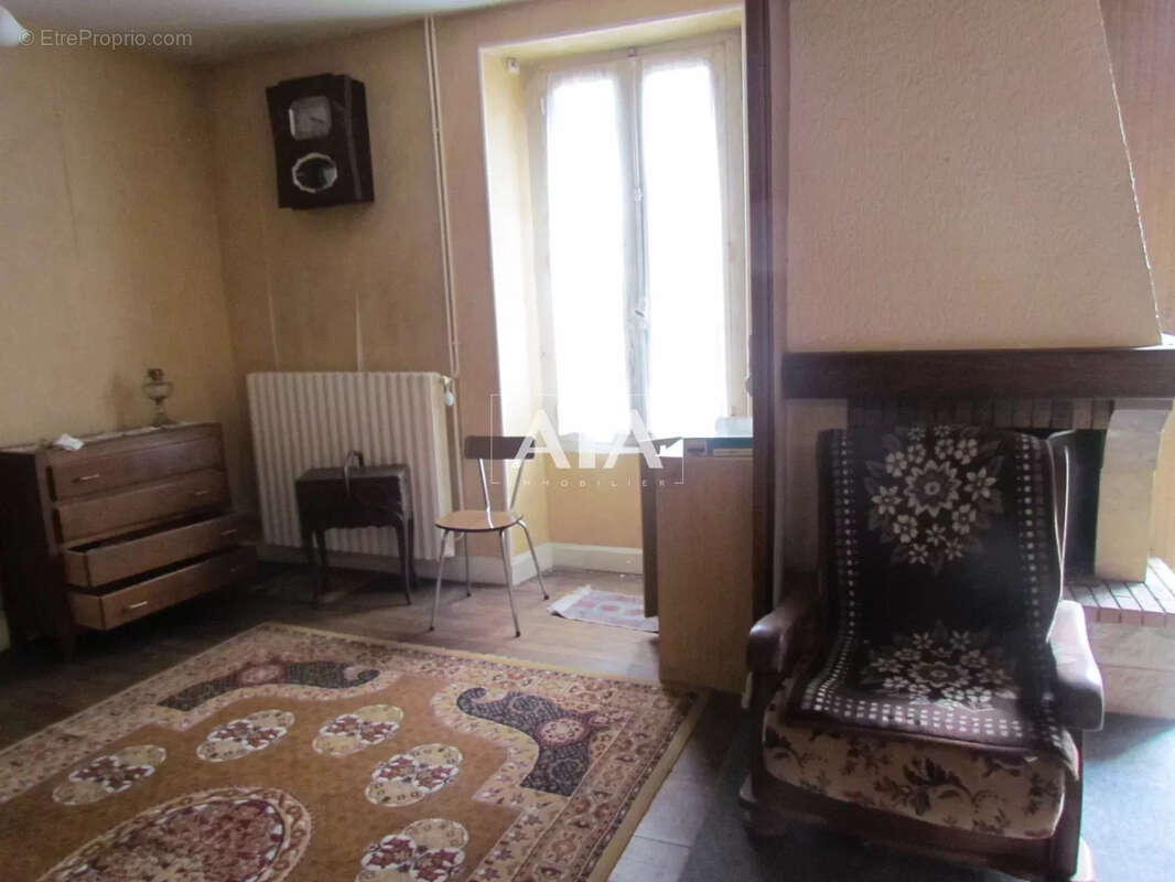 Maison à LIMALONGES