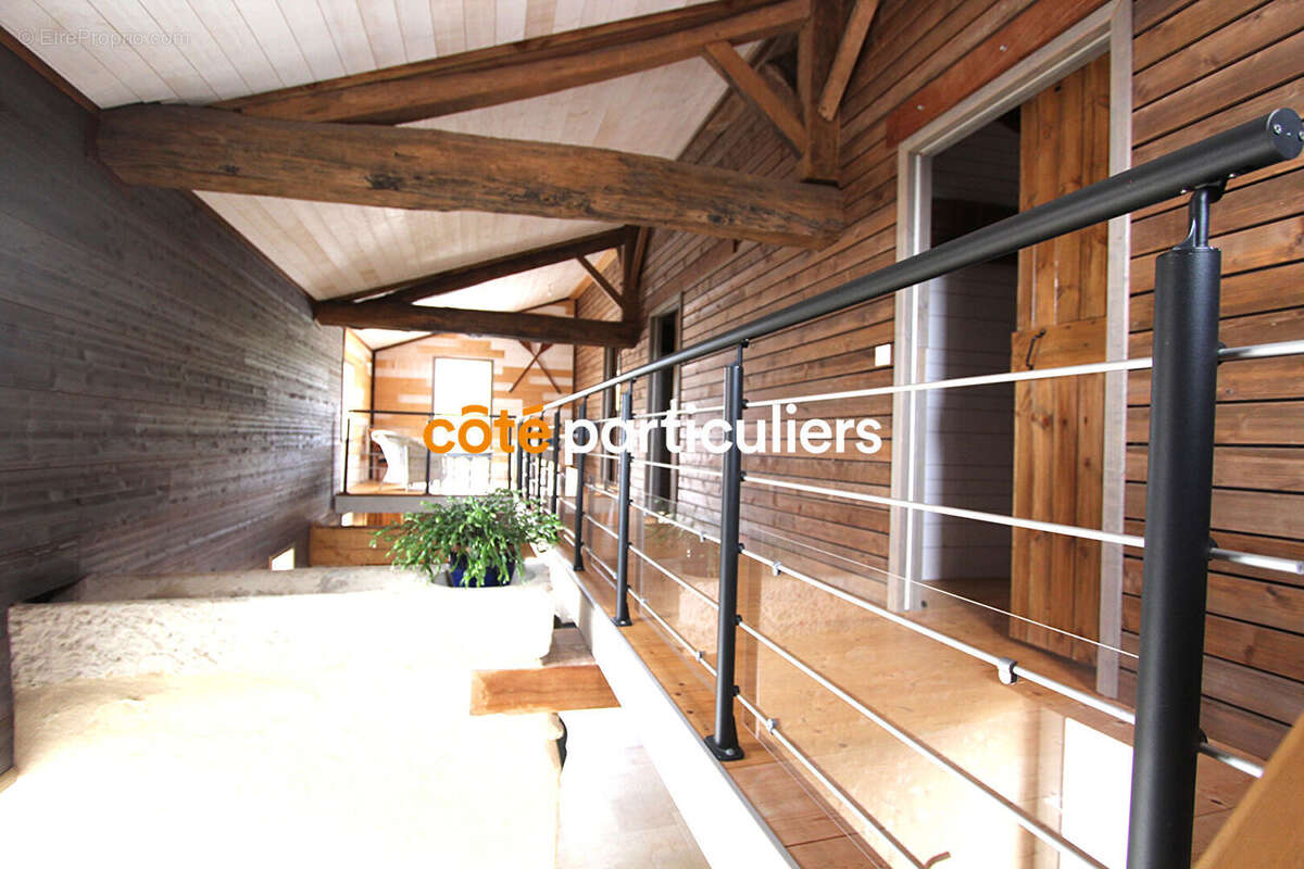 Maison à VOUILLE-LES-MARAIS