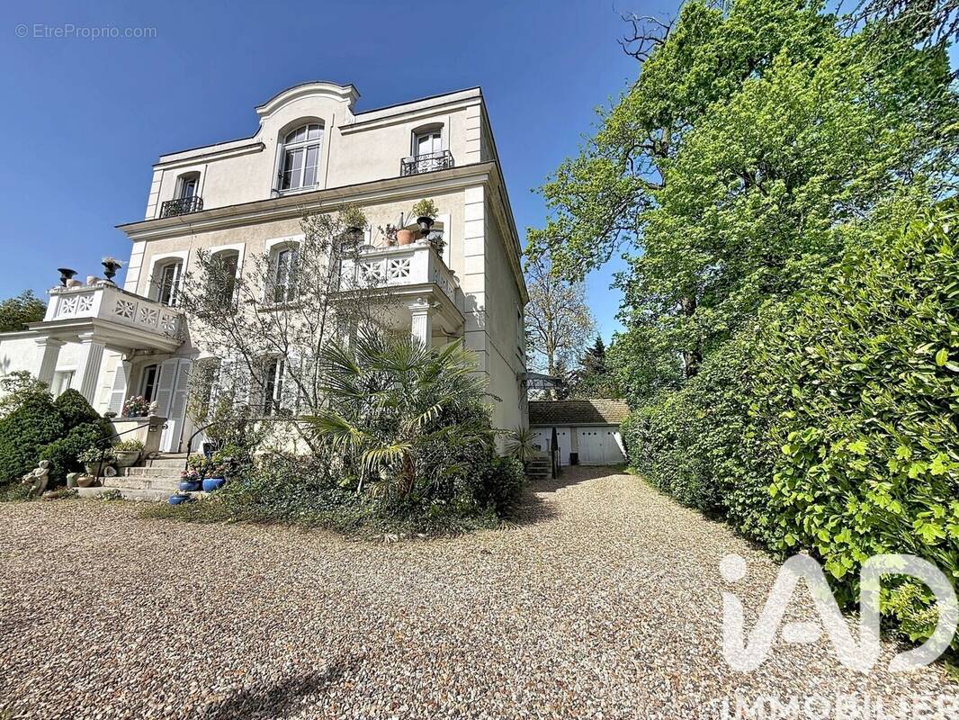 Photo 1 - Appartement à SAINT-GRATIEN