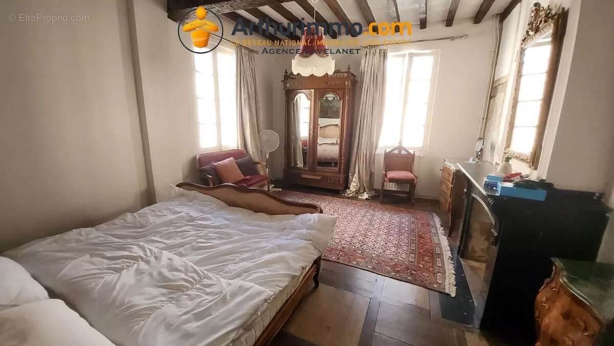 Exceptionnelle maison de 4 chambres 205m2 au centre de Mirepoix. - photo 12