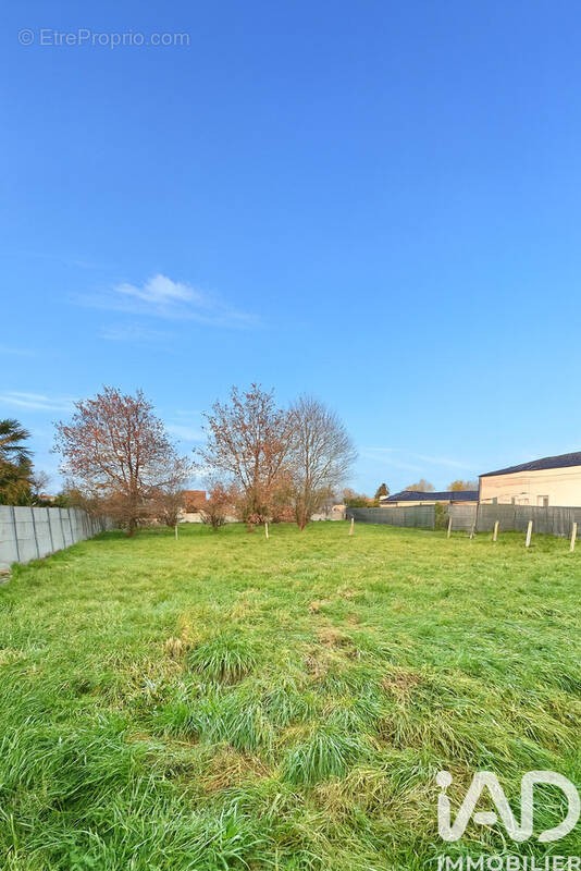 Photo 1 - Terrain à SAINT-JEAN-D'ILLAC