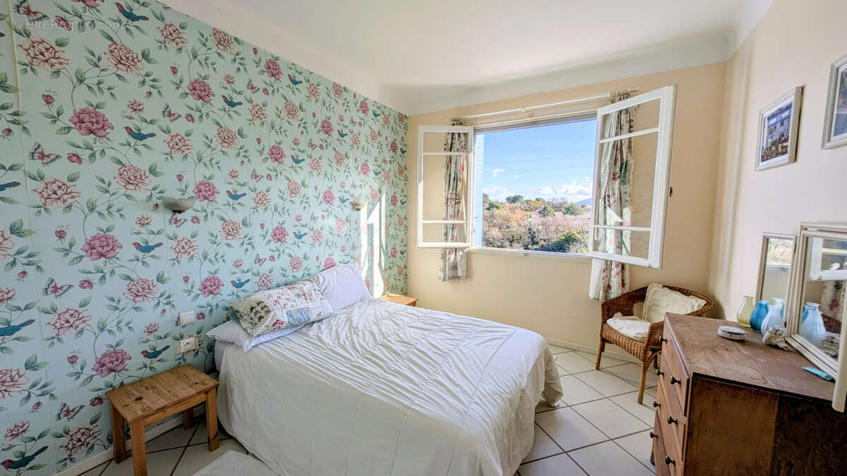 Maison à LAROQUE-DES-ALBERES