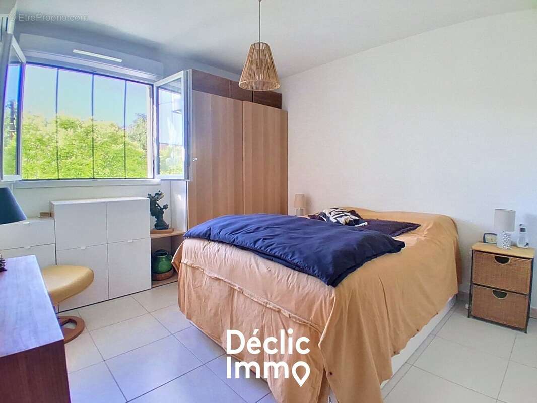 Appartement à VALLAURIS