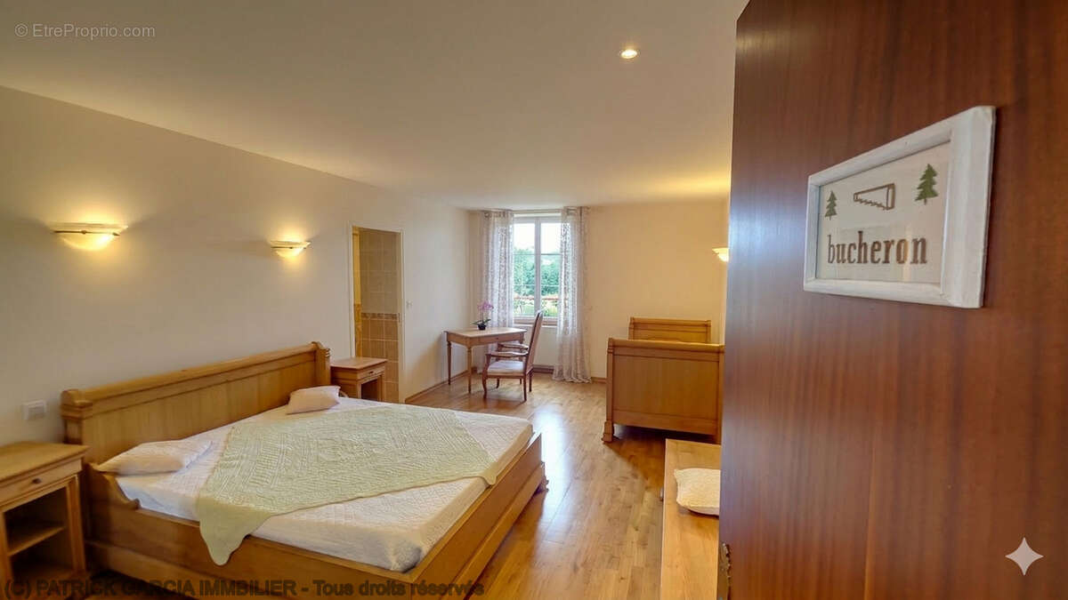 Maison à MONTIGNY-LA-RESLE