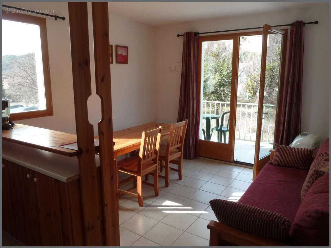 Photo 2 - Appartement à MONTBRUN-LES-BAINS