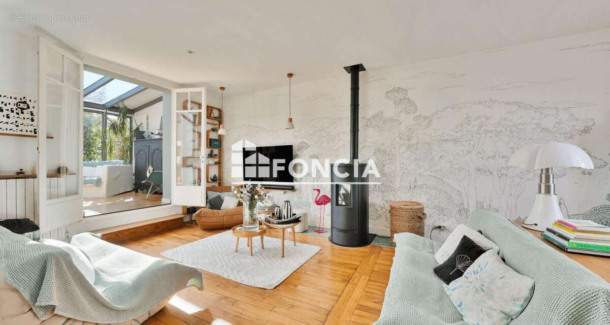 Maison à LE PLESSIS-ROBINSON