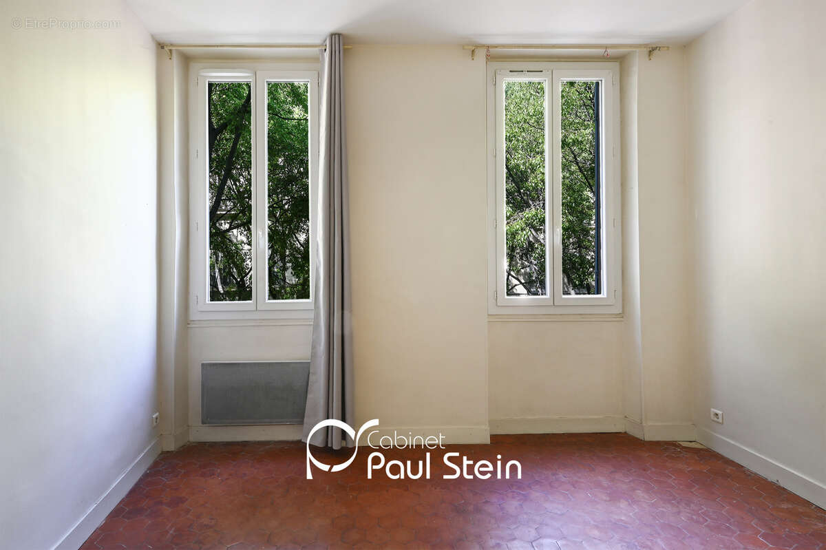 Appartement à MARSEILLE-4E