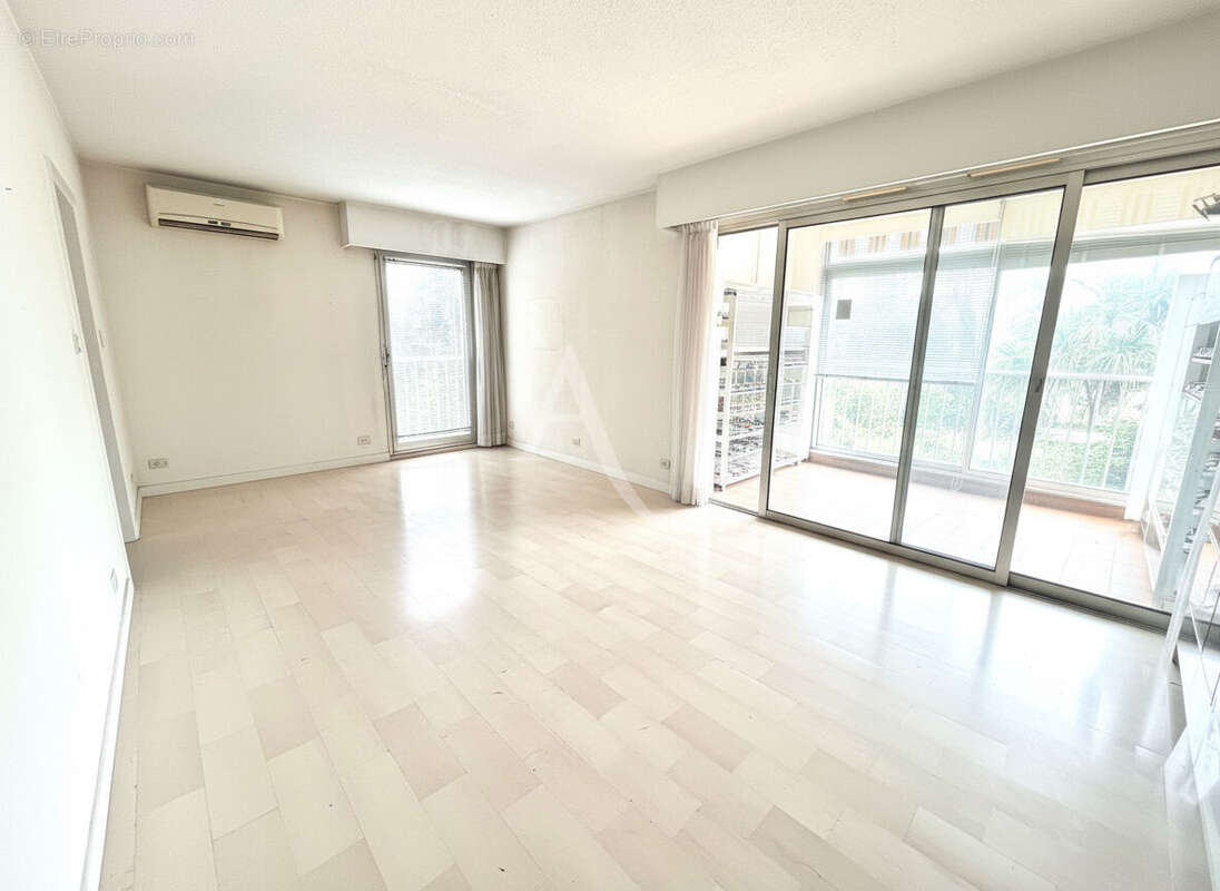 Appartement à CAGNES-SUR-MER