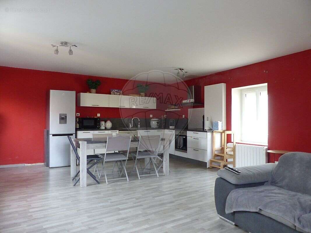 Maison à VILLIE-MORGON