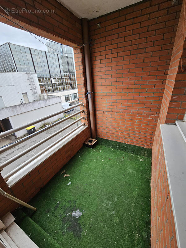 Appartement à COURCOURONNES