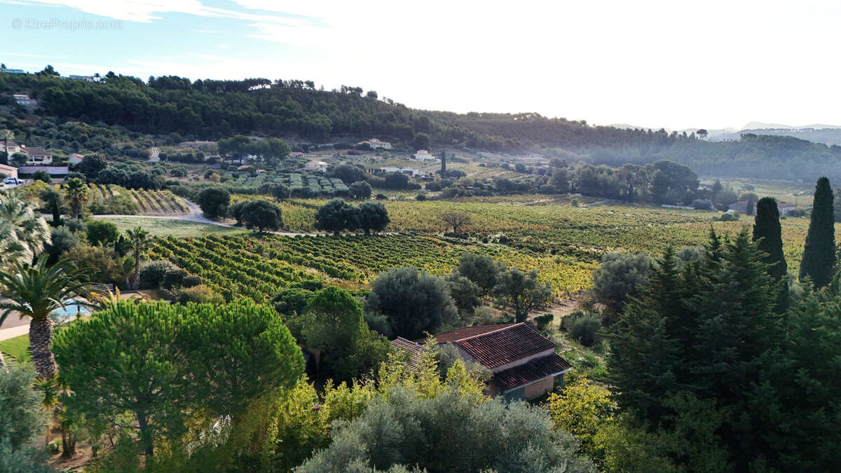 Maison à LA CADIERE-D&#039;AZUR