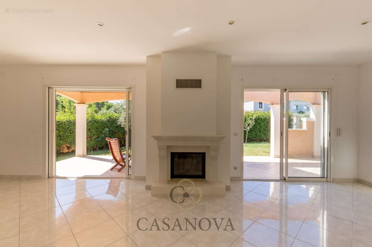 Maison à SAINT-GEORGES-D'ORQUES